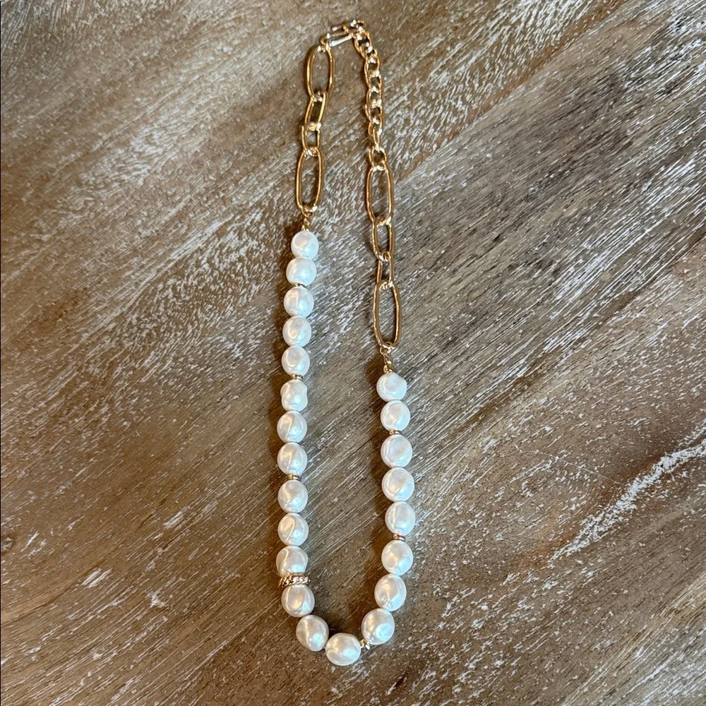 Trendy Paper Clip Link & Baroque Pearl Necklace - Picture 2 of 4